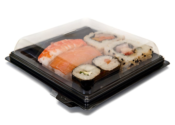  Food labelling sushi in plastic boxes