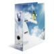 Ein Ordner mit einem Snowboarder, der über einen schneebedeckten Hang springt, unter einem klaren blauen Himmel.