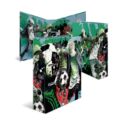Drei aufgestellte Fußball-Magazine mit grafischen Illustrationen von Spielern und Spielständen, die in lebhaften Farben gestaltet sind.
