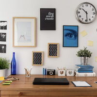 The translation of "Schreibtisch" is "desk.