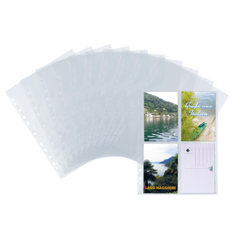 Transparente Fotohüllen mit mehreren Fächern, die Bilder von Lago Maggiore und einer Küstenlandschaft zeigen.