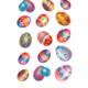 Bunte Ostereier in verschiedenen Designs und Farben, angeordnet in mehreren Reihen auf weißem Hintergrund.
