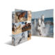 Ein Fotobuch mit verschiedenen Bildern von Pferden, die in unterschiedlichen Umgebungen laufen und spielen.